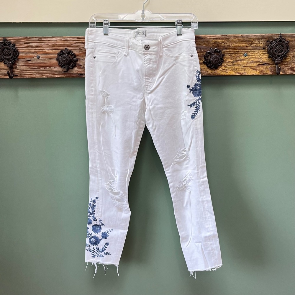 Abercrombie & Fitch Harper Low Rise Ankle White Embroidered Jeans 27 4R